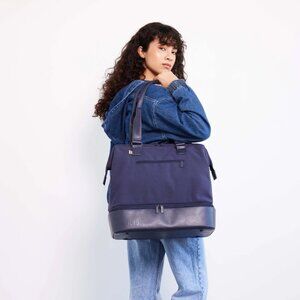 Beis The Mini Weekender in Navy